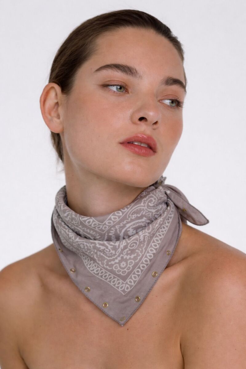 9 Charmlı Fular - 3