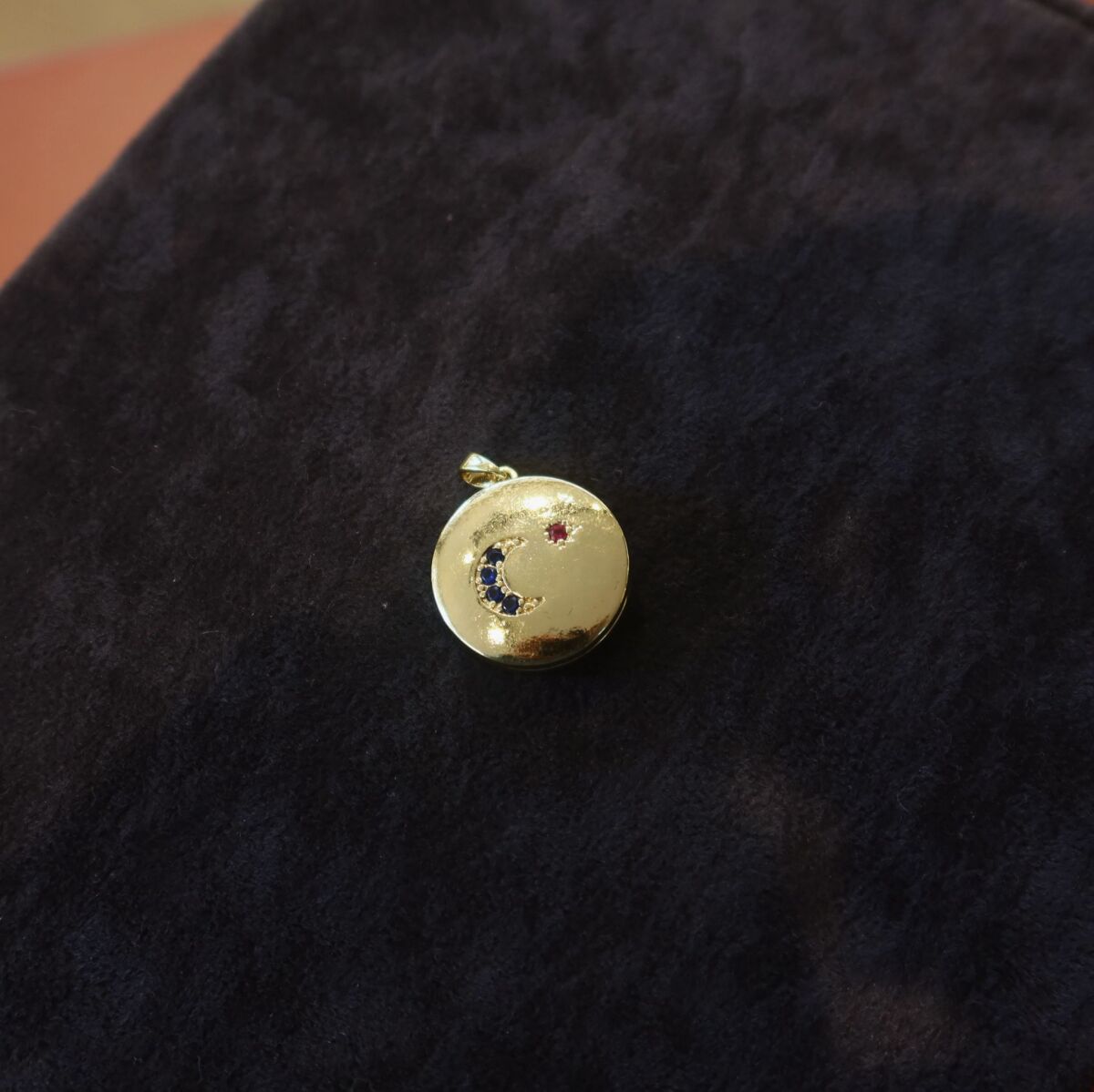 Ay Figürlü Kapaklı Charm - 1