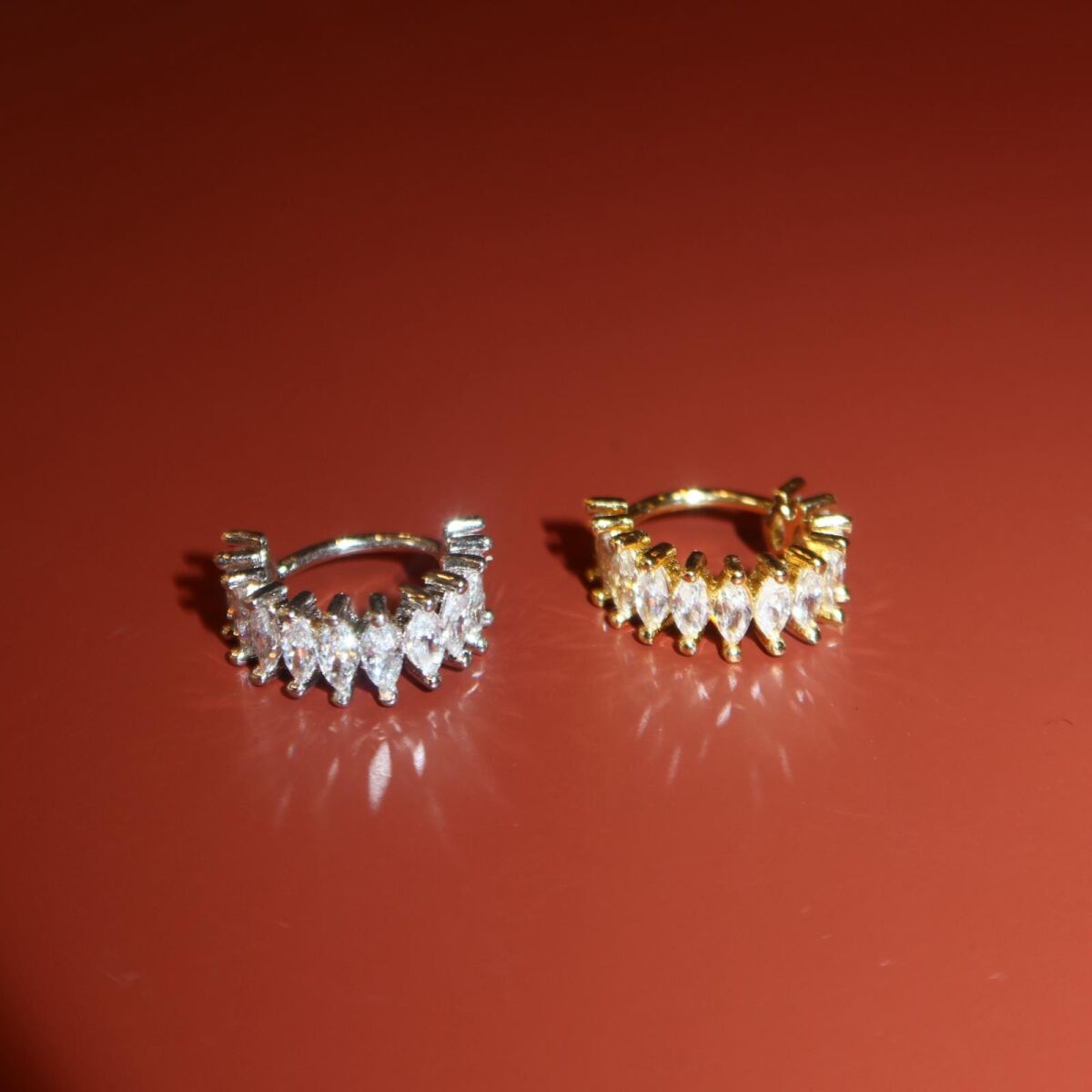 Badem Taşlı Rook Piercingi - 1