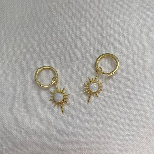 Beyaz Opal Taşlı Kutup Yıldızı Küpe | 925 Gümüş - Fi Season