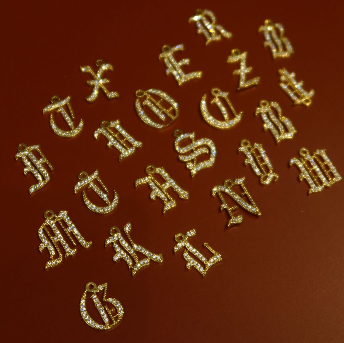 Beyaz Taşlı Harf Charm - 1