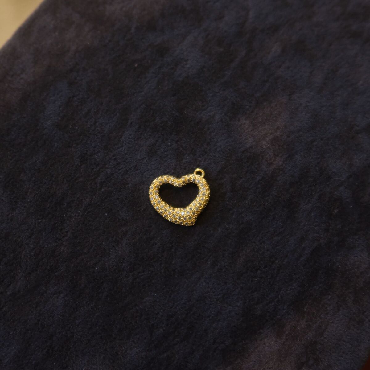 Beyaz Taşlı Kalpli Charm - 1