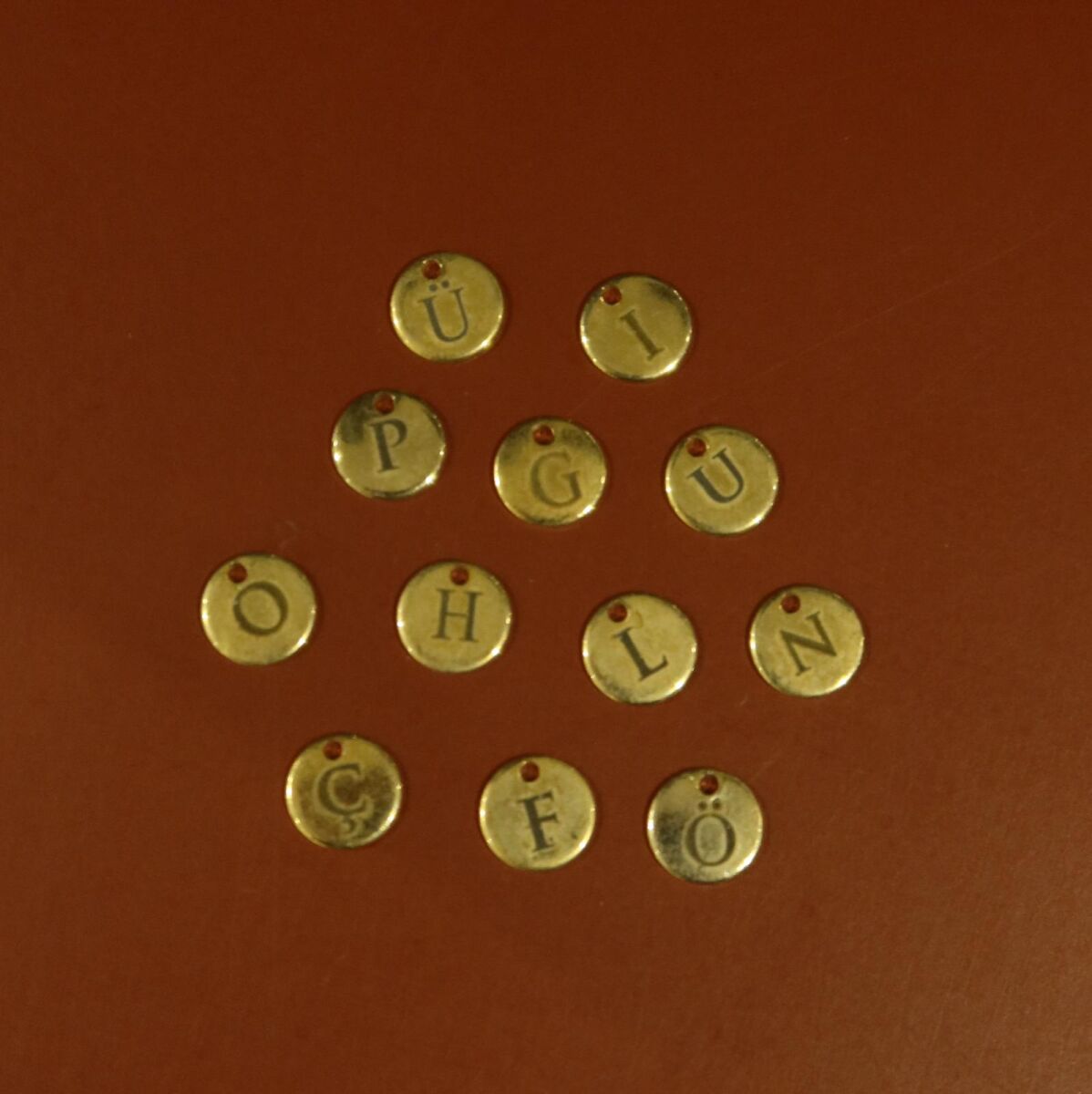 Daire Plaka Harf Charm - 1