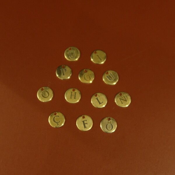 Daire Plaka Harf Charm - 2