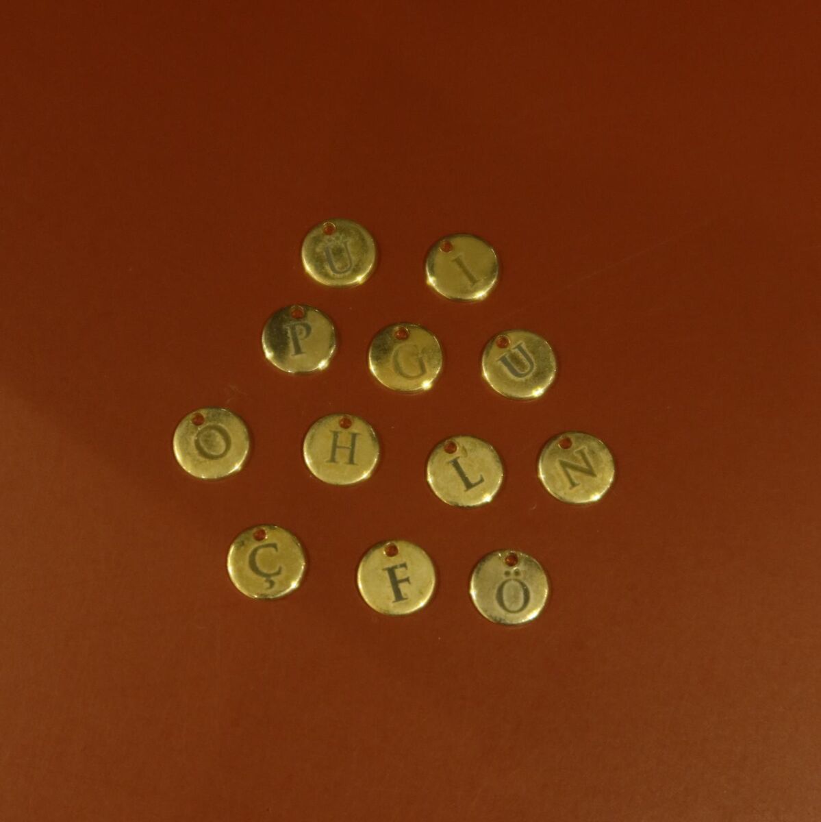 Daire Plaka Harf Charm - 2