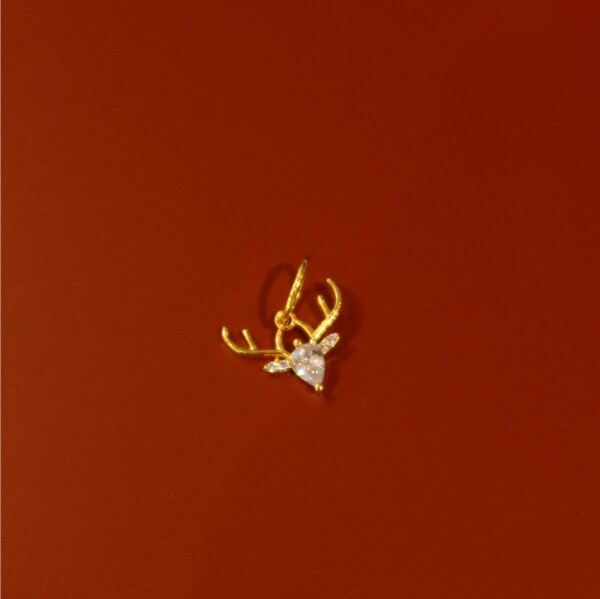 Geyik Figürlü Charm - Fi Season