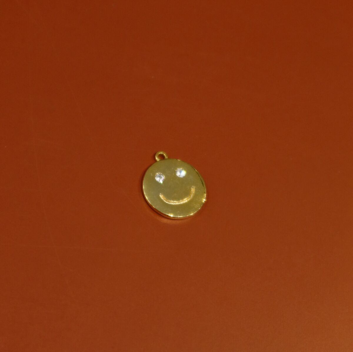 Gülen Yüz Figürlü Charm - 1