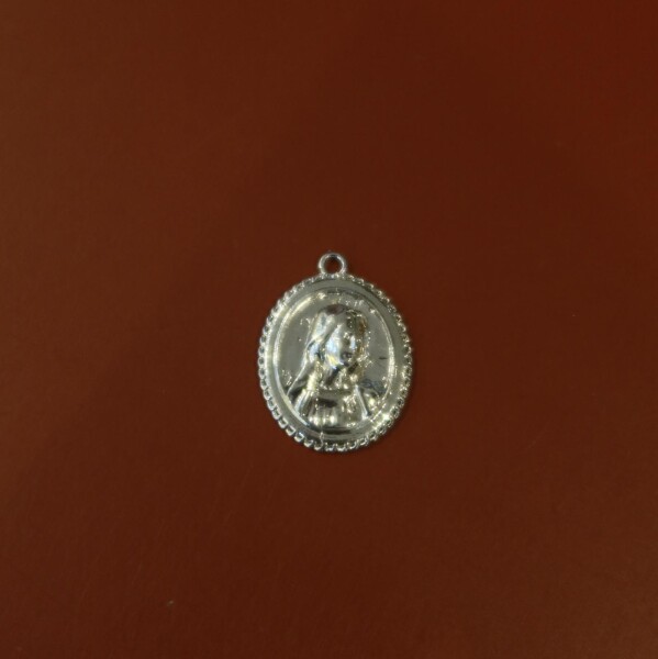 Kabartmalı Madalyon Charm - 1