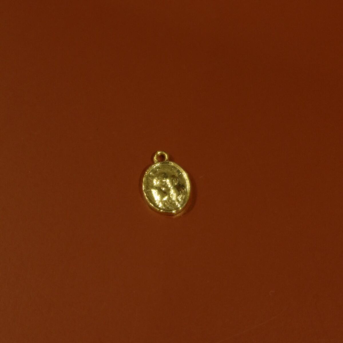 Küçük Madalyon Charm - 1