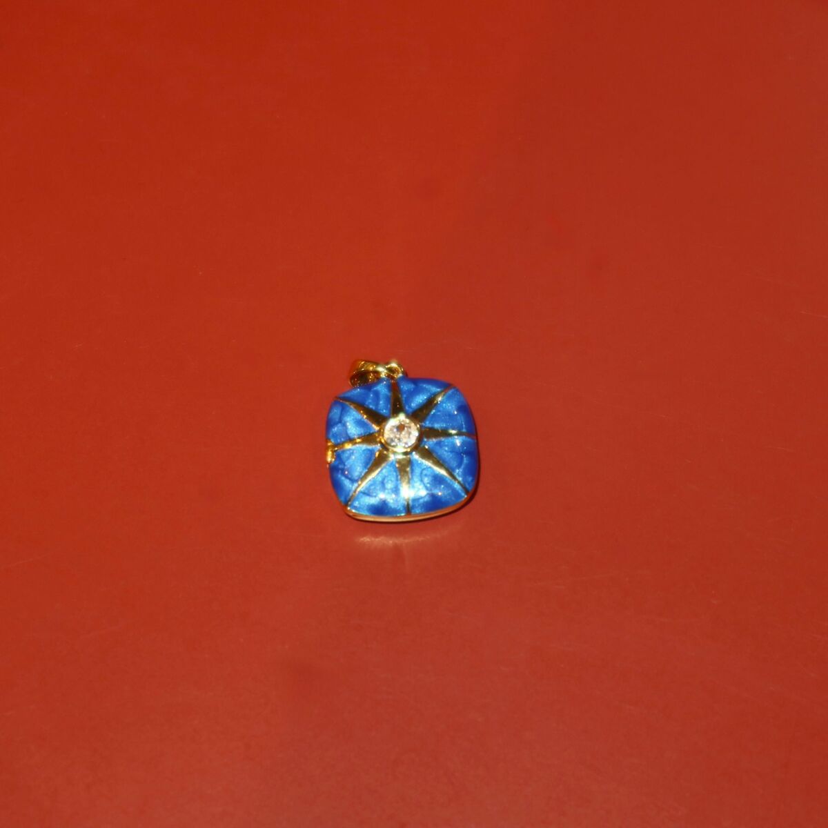 Mavi Mineli Taşlı Kapaklı Charm - 1