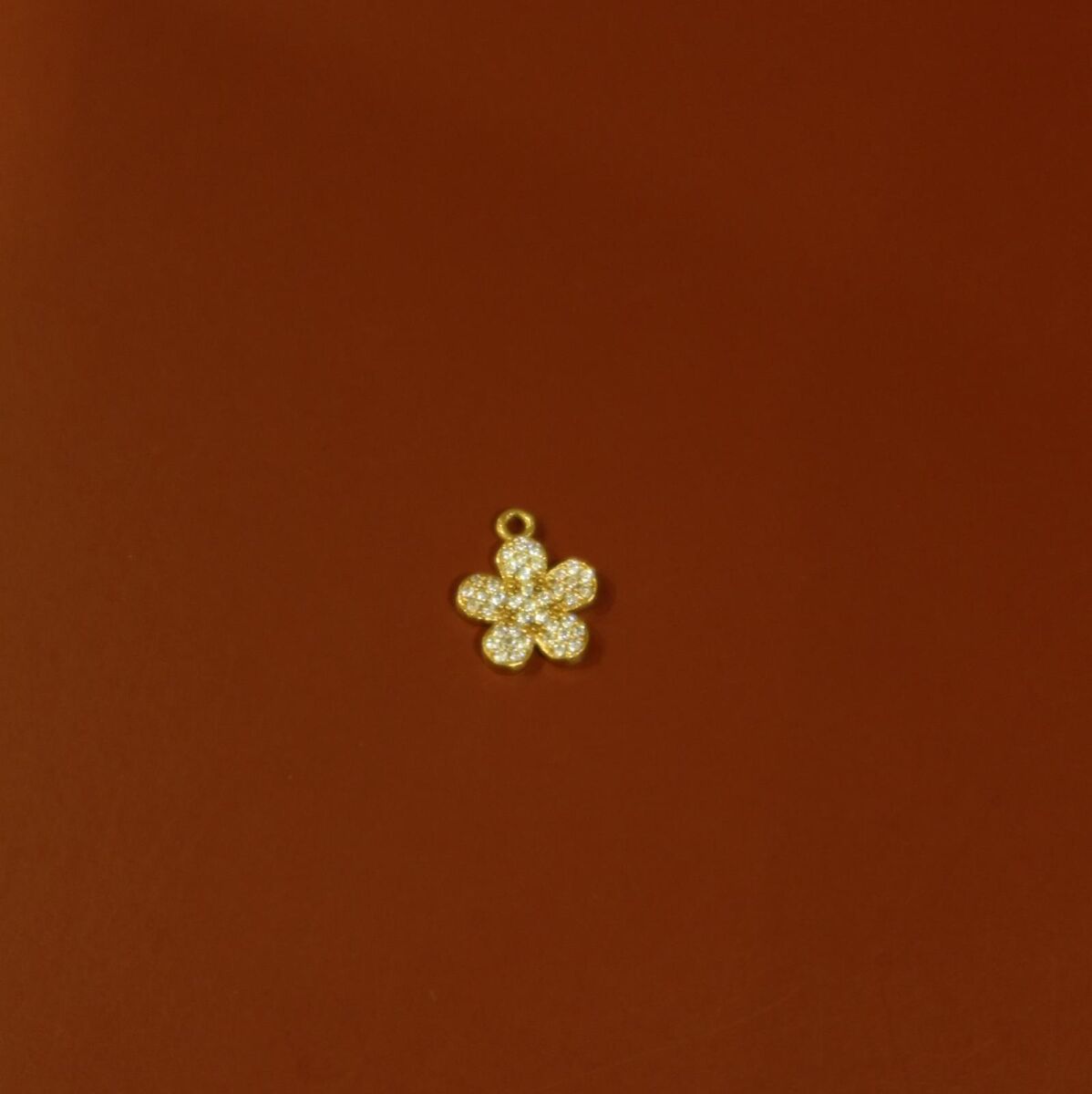 Minik Taşlı Çiçek Figürlü Charm - 1