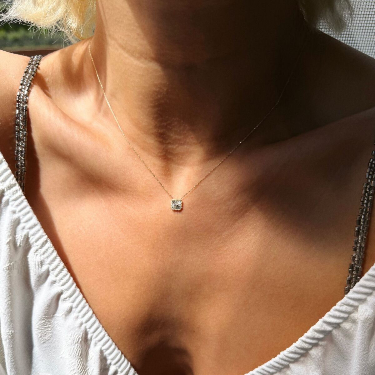 Minik Taşlı Kare Kolye | 14 Ayar Altın - 2