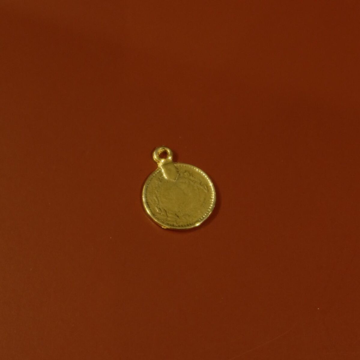 Noktalı Plaka Charm - 1