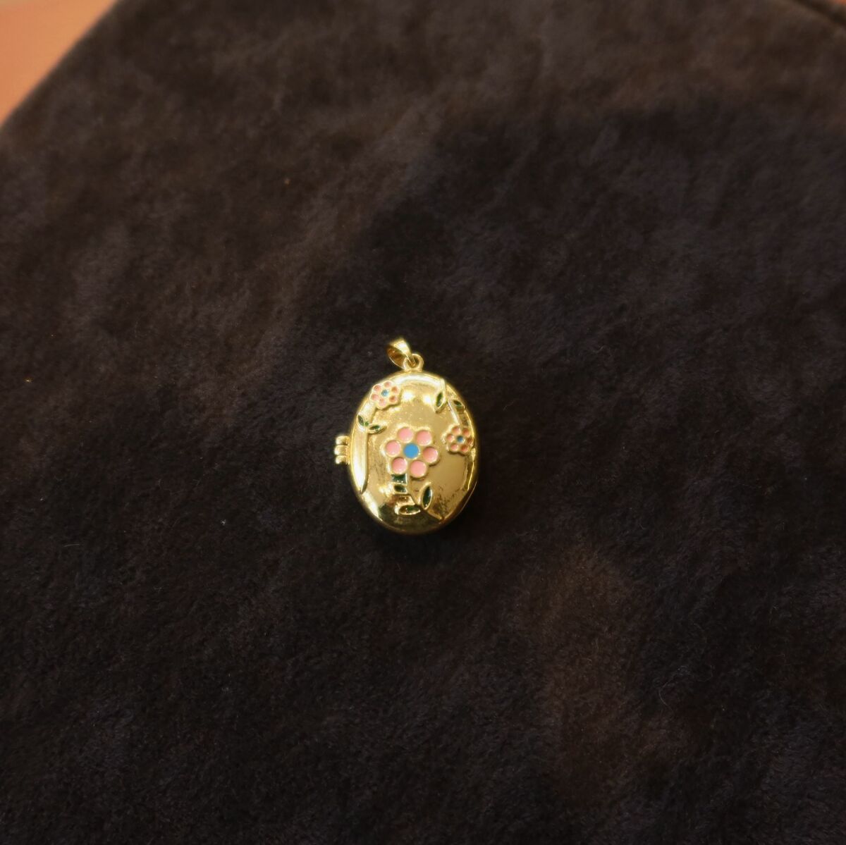 Pembe Mineli Çiçekli Kapaklı Charm - 1