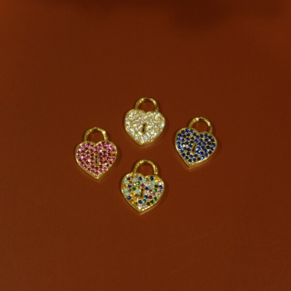 Renkli Taşlı Kilitli Kalp Figürlü Charm - 1