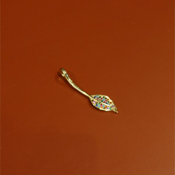 Renkli Taşlı Yaprak Figürlü Charm - 1