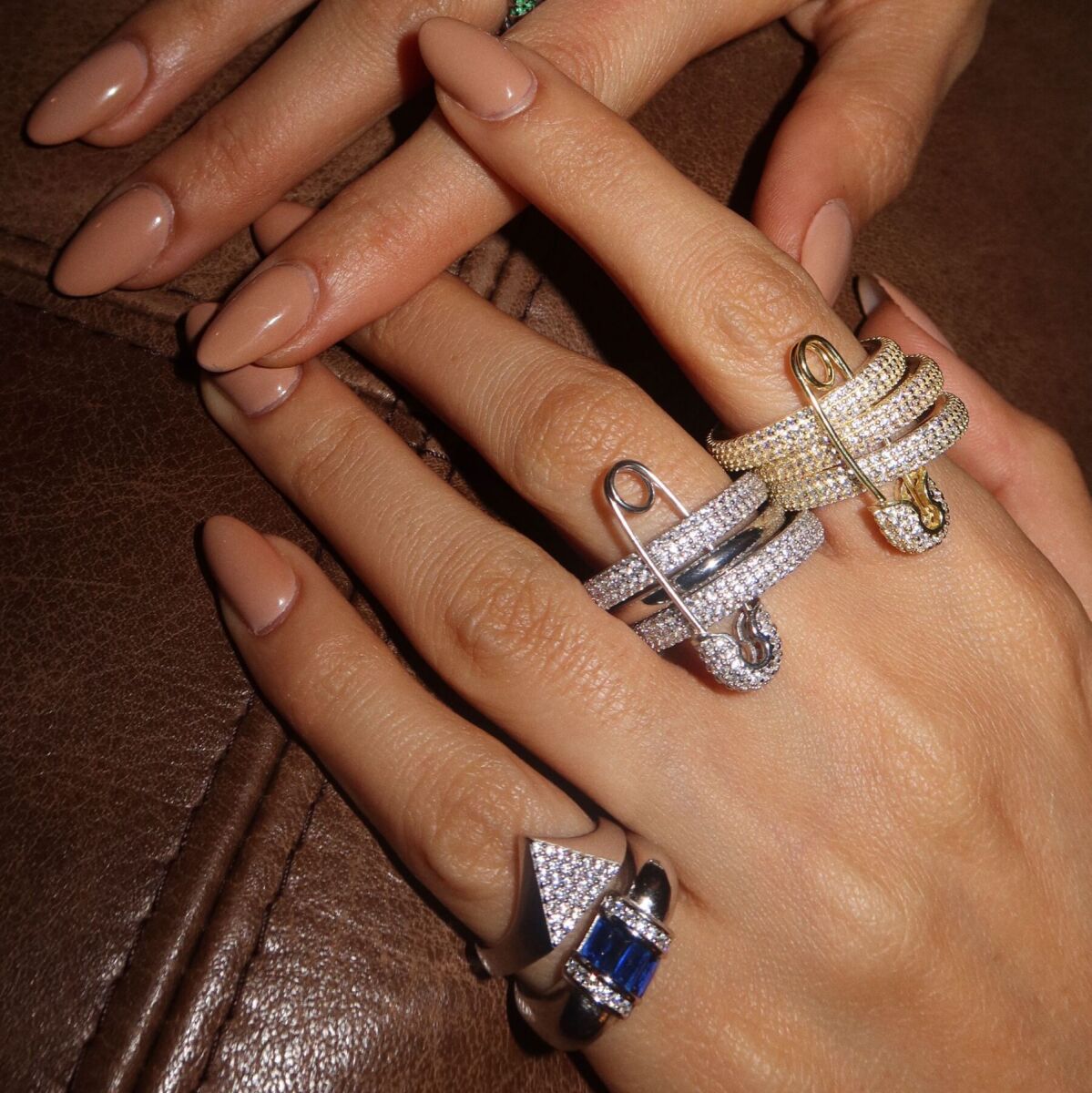 Tamamı Beyaz Taşlı İğne Figürlü Yüzük | 925 Gümüş - 3