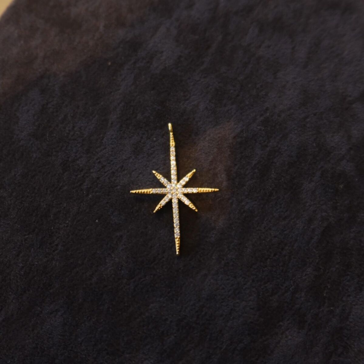 Taşlı Büyük Kutup Yıldızı Figürlü Charm - 1