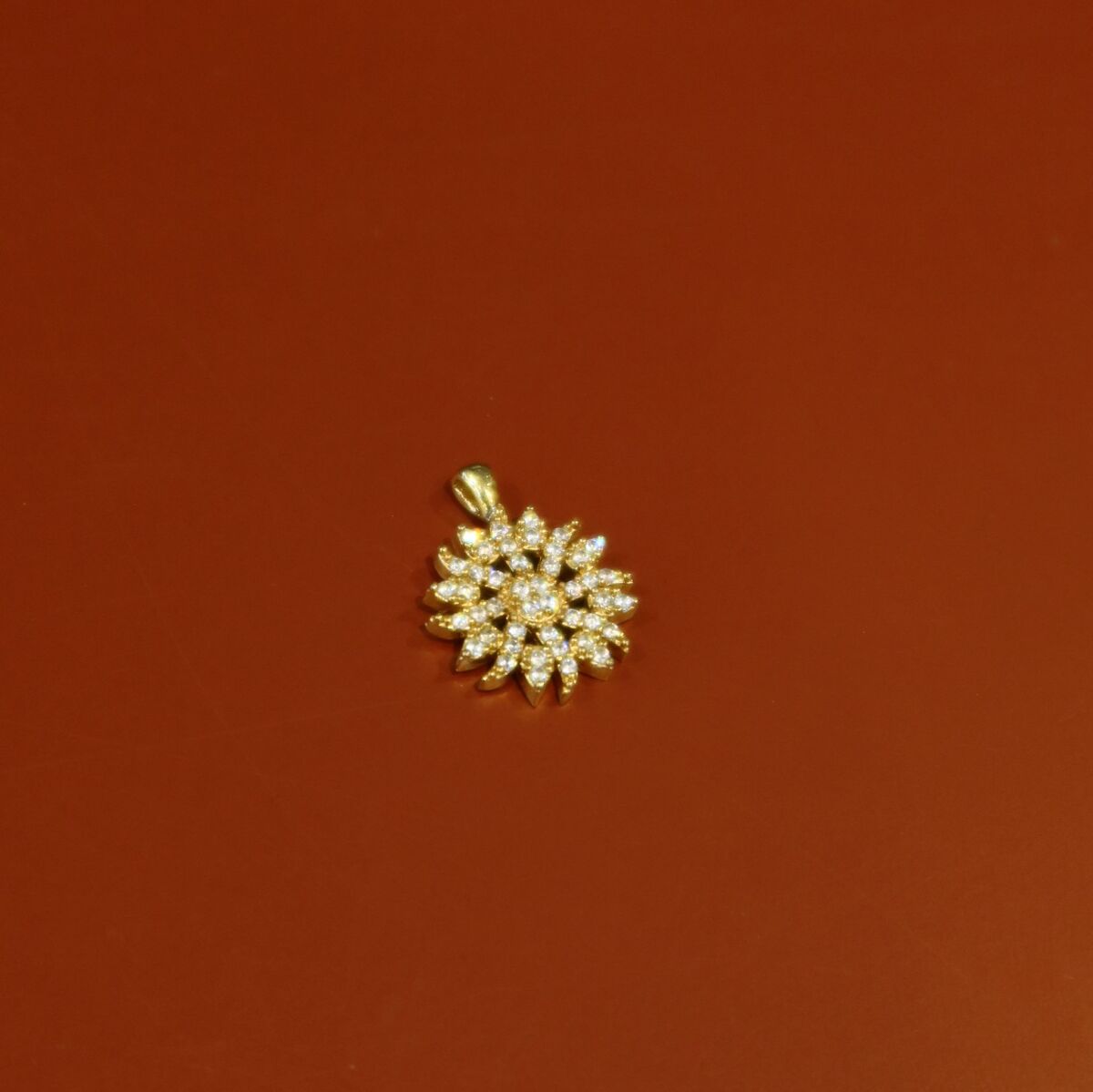 Taşlı Çiçek Figürlü Charm - 1