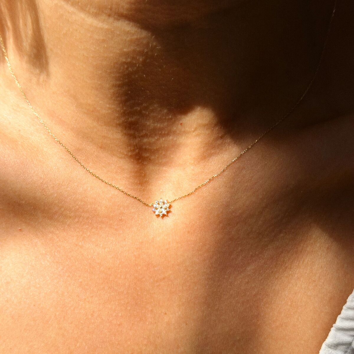 Taşlı Çiçek Kolye | 14 Ayar Altın - 1