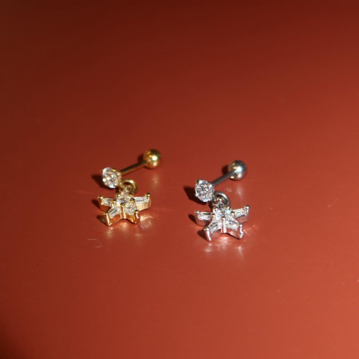 Taşlı Sallantılı Çiçek Figürlü Piercing - 1