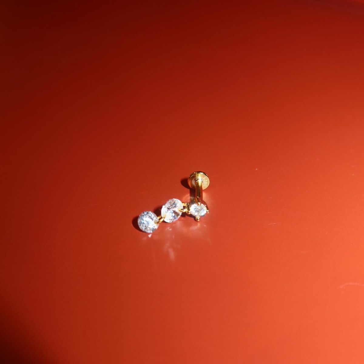 Taşlı Sallantılı Tragus Piercing | 925 Gümüş - 1