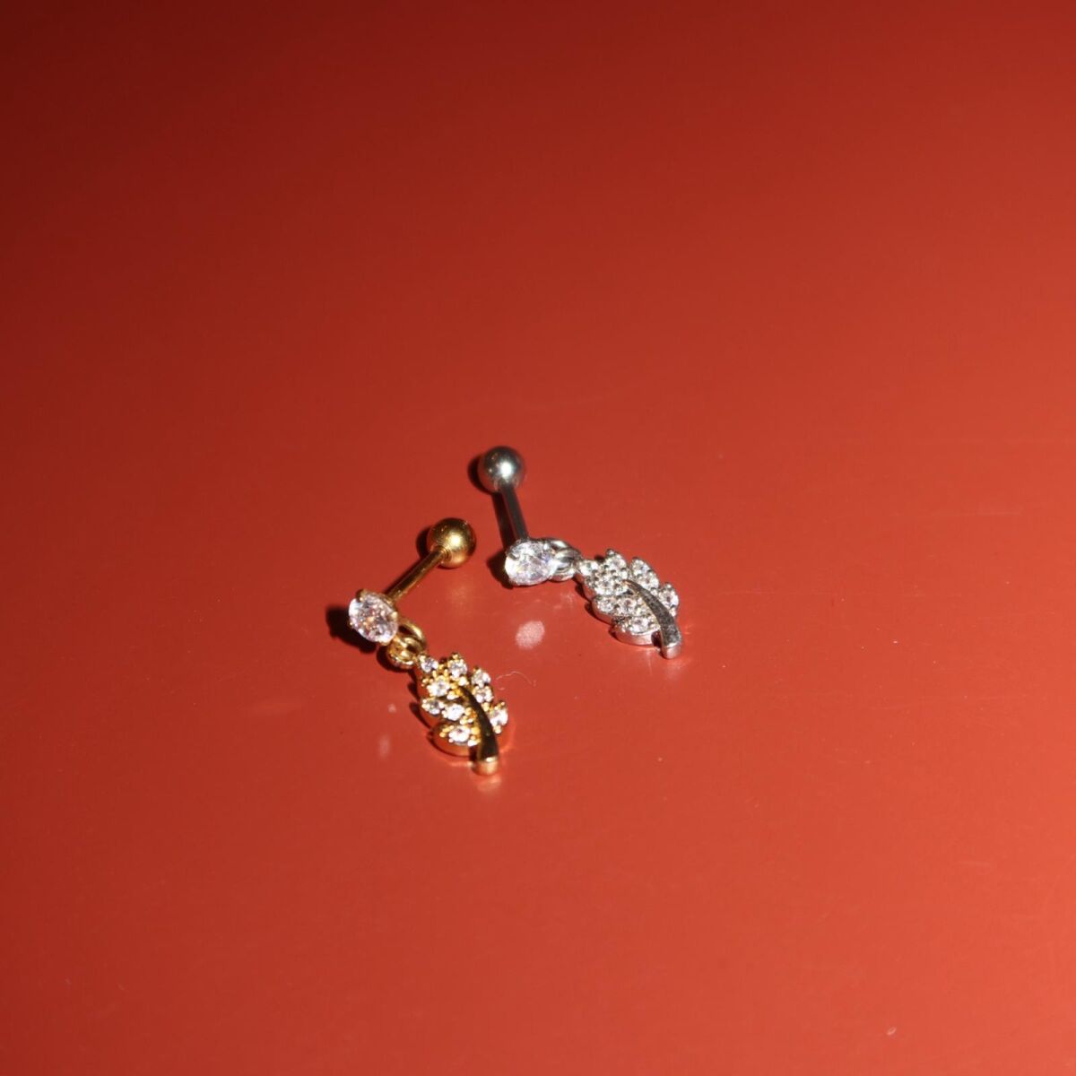 Taşlı Yaprak Figürlü Piercing - 1