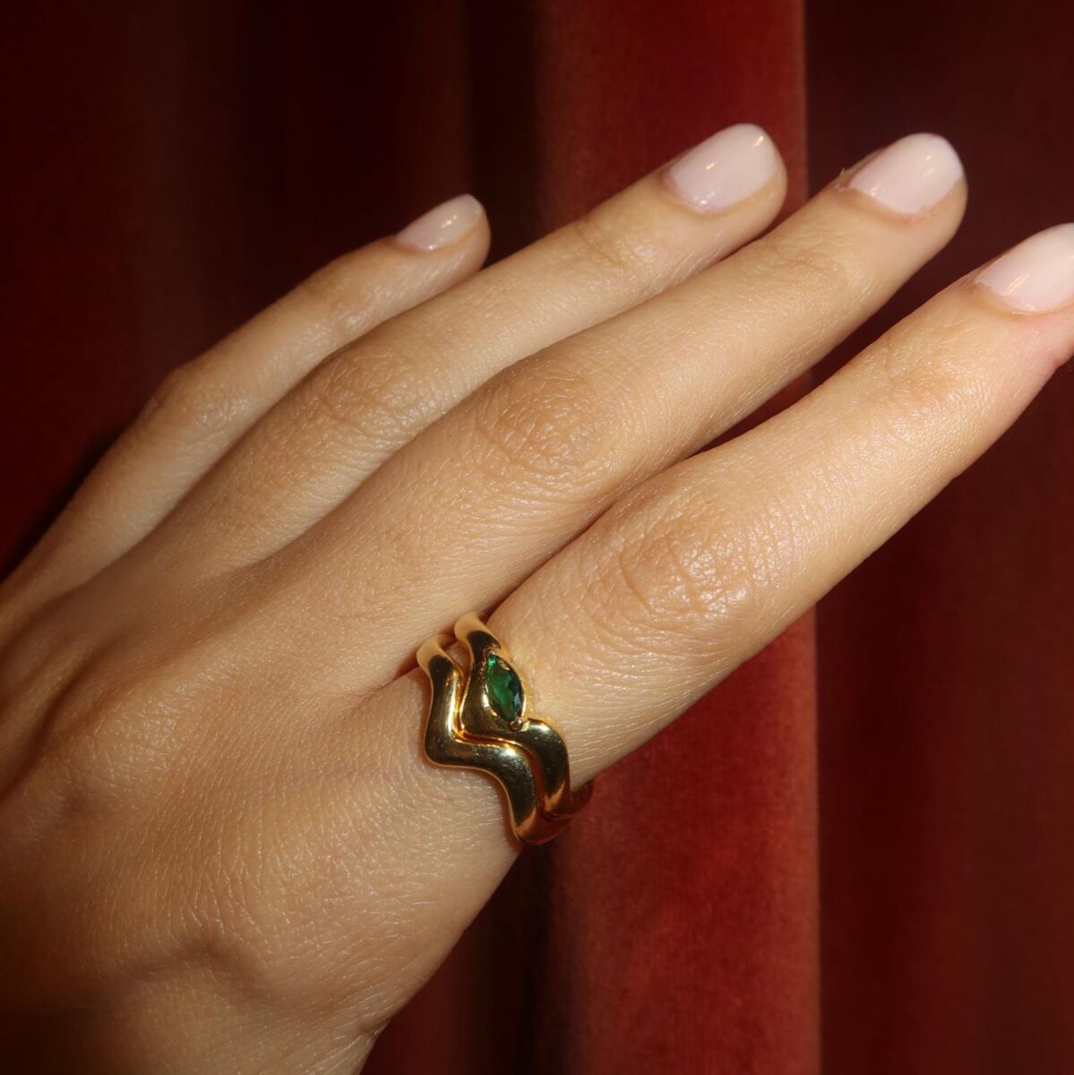 Yeşil Badem Taşlı Kıvrımlı Yüzük | 925 Gümüş - 1