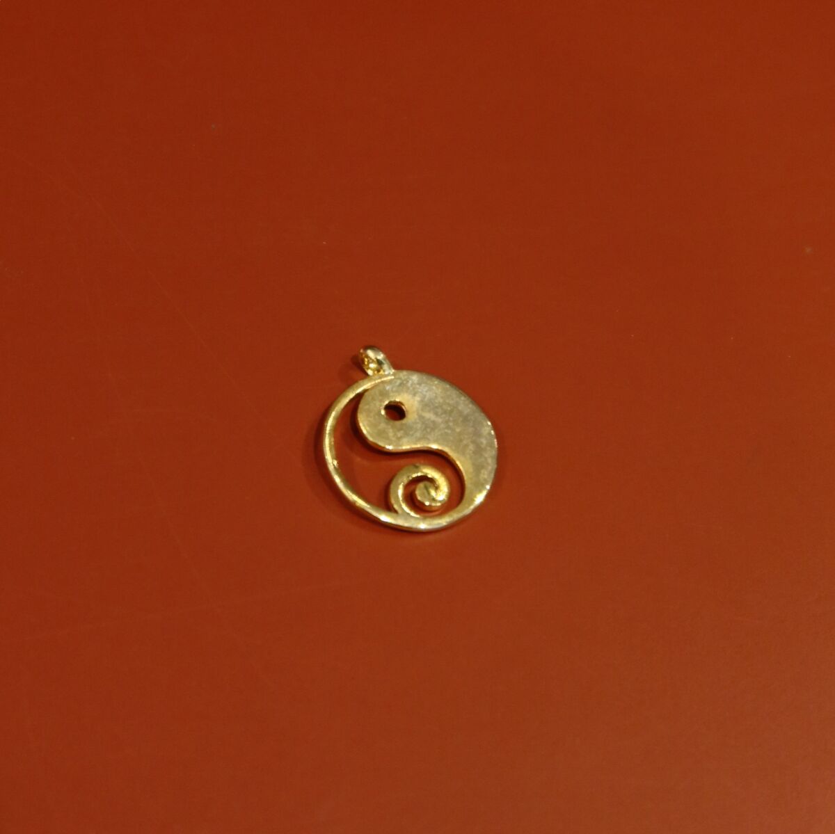 Yin Yang Figürlü Charm - 1
